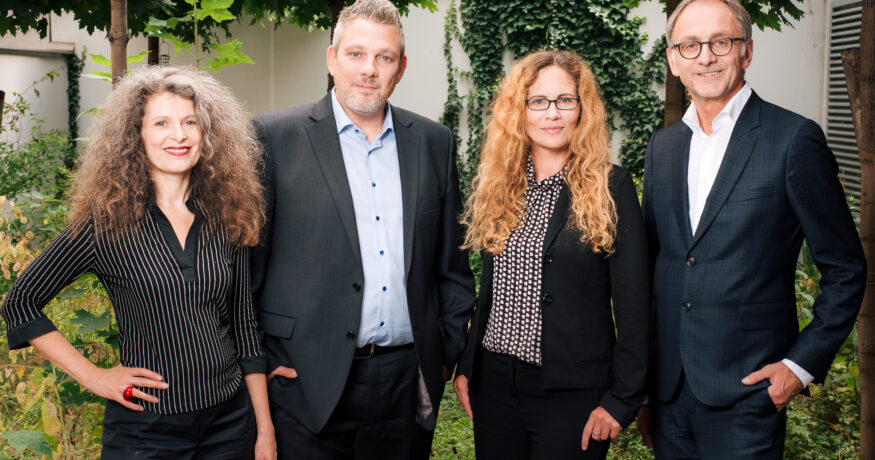 Gruppenbild, v.l.n.r.: Margit Putre-Bachlechner, Roland Reithofer, Sonja Grabenhofer, Hans Haltmayer